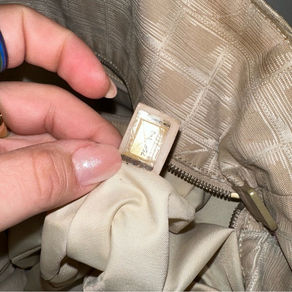 CHANEL Beige Checkered travel Tote Bag - Picture 11 of 16